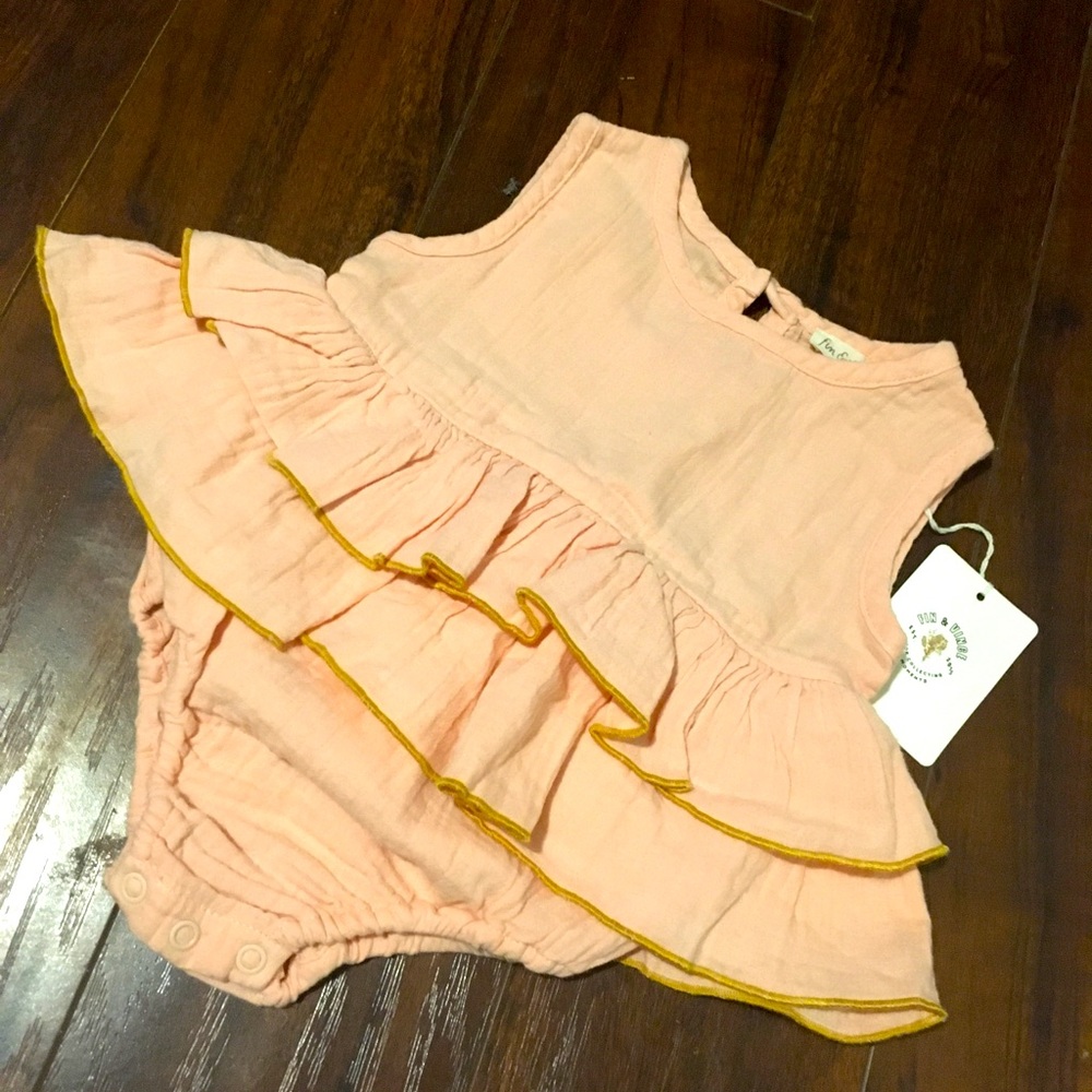 Fin & Vince ruffle onsie 6-12m